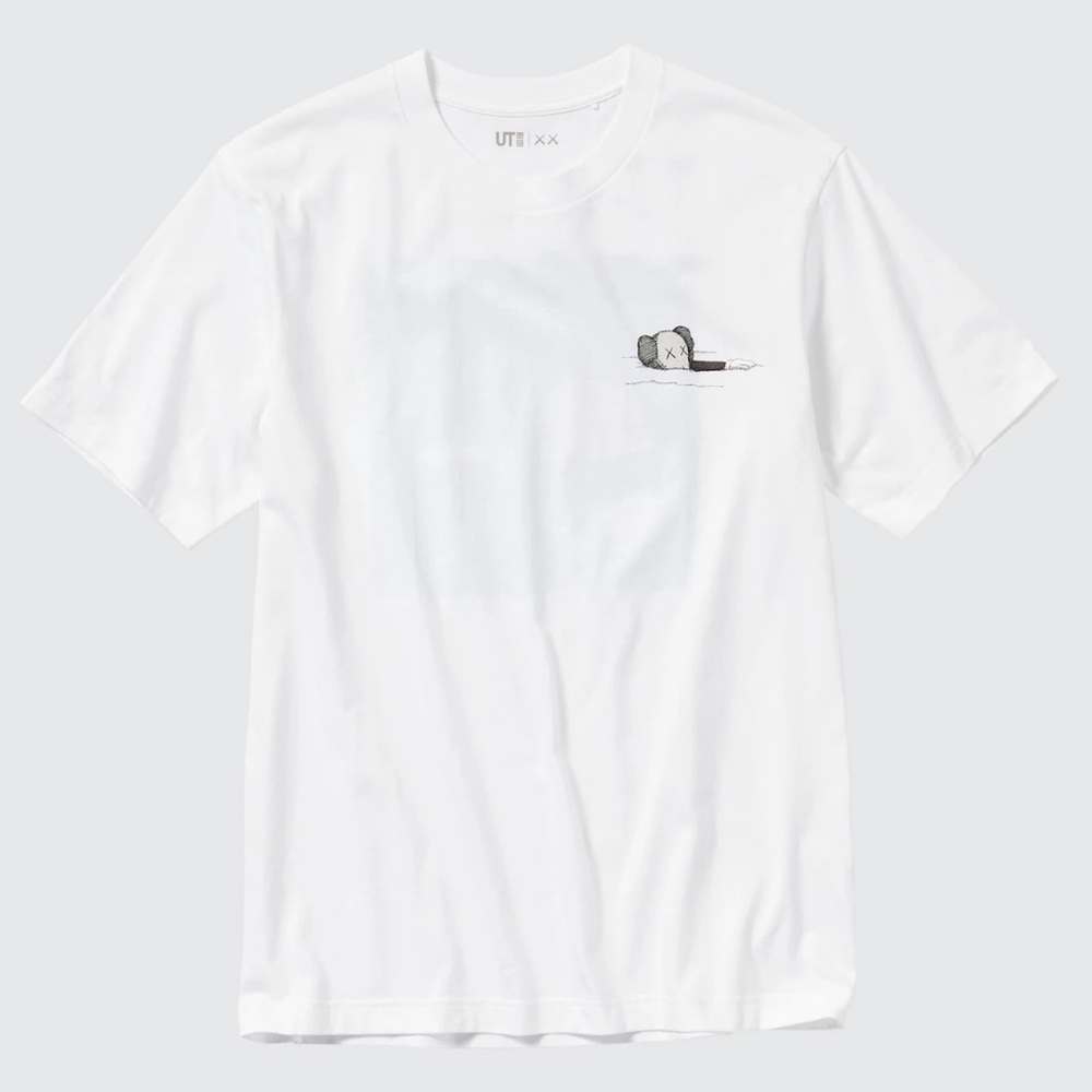 Uniqlo x KAWS UT (Short-Sleeve Graphic T-Shirt) size Small